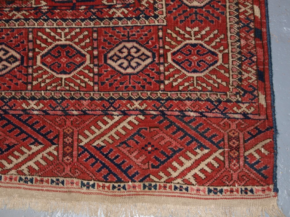 ANTIQUE TEKKE TIRKMEN RUG WITH SOFT COLOUR, CIRCA 1900. View V
