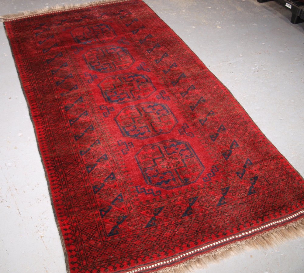 OLD AFGHAN VILLAGE LONG RUG WITH LARGE GULS, SUPERB RUG. CIRCA 1920/30. View II