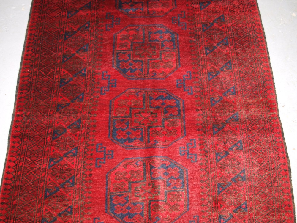 OLD AFGHAN VILLAGE LONG RUG WITH LARGE GULS, SUPERB RUG. CIRCA 1920/30. View IV