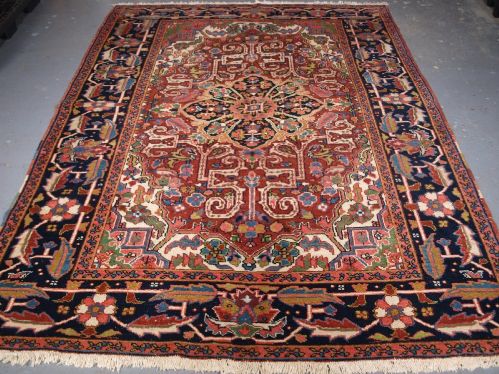 ANTIQUE HERIZ CARPET, SCARCE SMALL ROOM SIZE, CIRCA 1900/20.