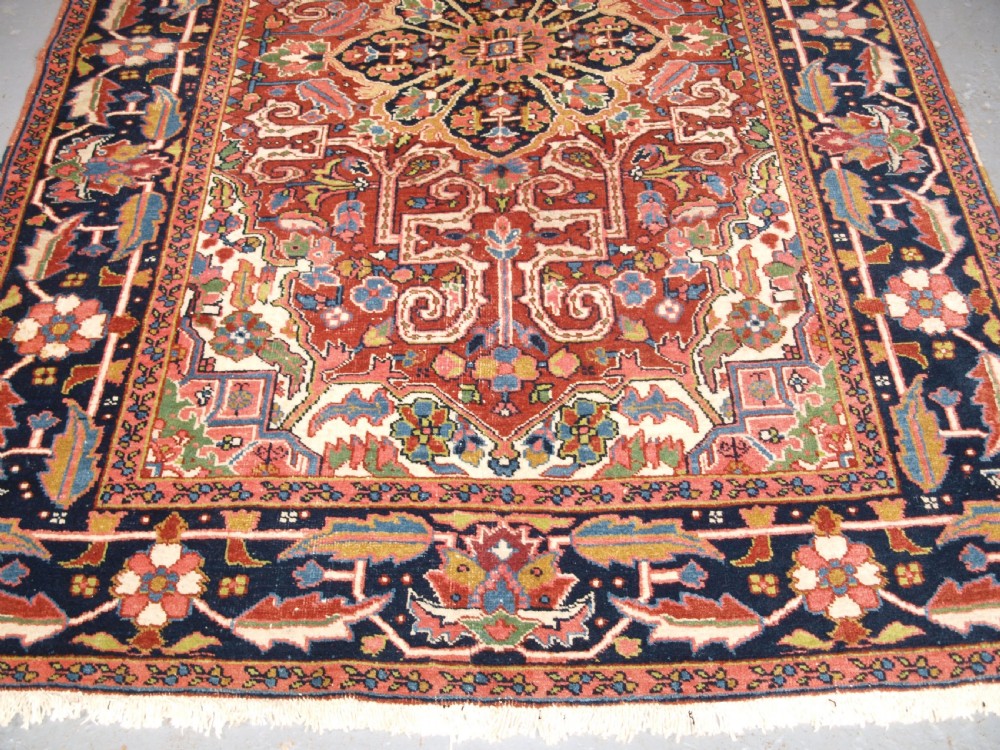 ANTIQUE HERIZ CARPET, SCARCE SMALL ROOM SIZE, CIRCA 1900/20. View IV