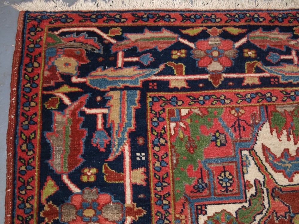 ANTIQUE HERIZ CARPET, SCARCE SMALL ROOM SIZE, CIRCA 1900/20. View V