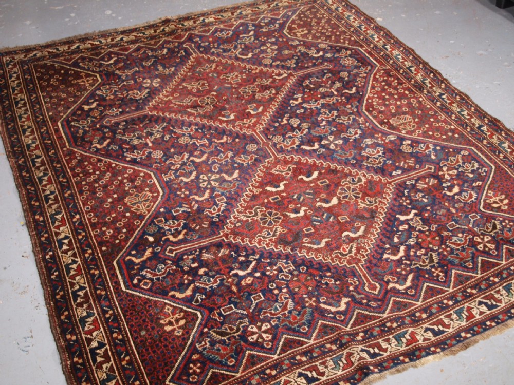 ANTIQUE KHAMSEH RUG WITH ALL OVER CHICKEN DESIGN, CIRCA 1900/20. View II