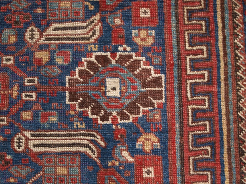 ANTIQUE KHAMSEH TRIBAL RUG WITH SUPERB DESIGN AND COLOUR, CIRCA 1900/20. View XII