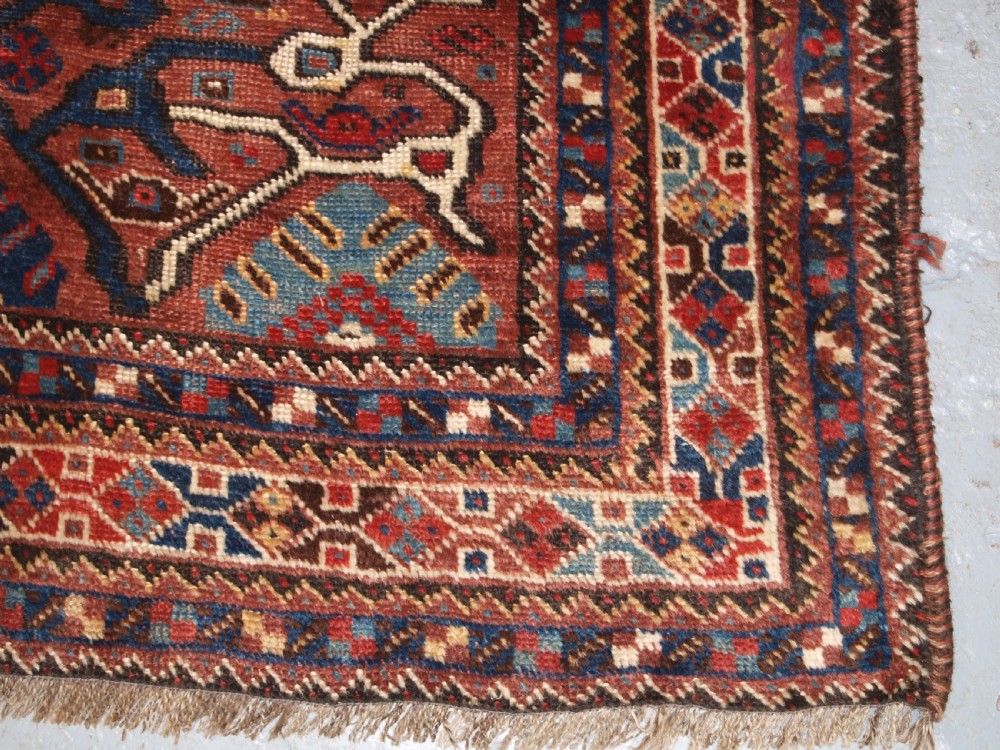 ANTIQUE KHAMSEH TRIBAL RUG WITH SUPERB DESIGN AND COLOUR, CIRCA 1900/20. View XVI