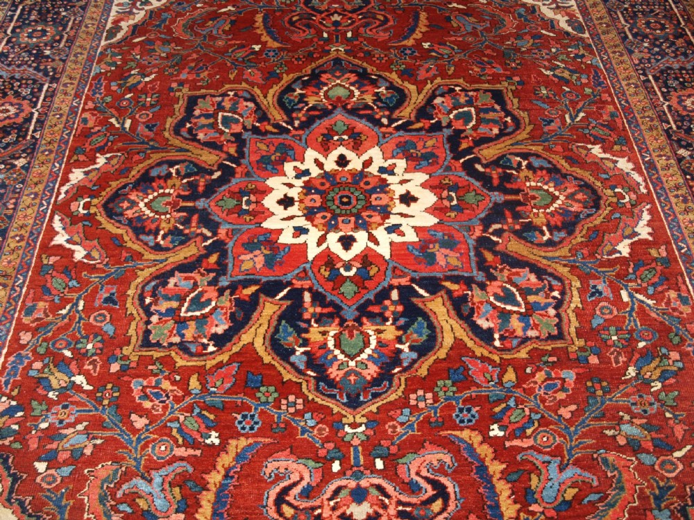 ANTIQUE AHAR HERIZ CARPET, CLASSIC DESIGN, SUPERB CONDITION, CIRCA 1900/20. View III