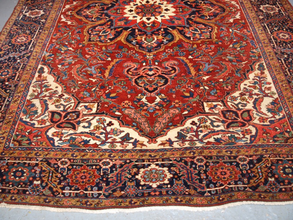 ANTIQUE AHAR HERIZ CARPET, CLASSIC DESIGN, SUPERB CONDITION, CIRCA 1900/20. View IV