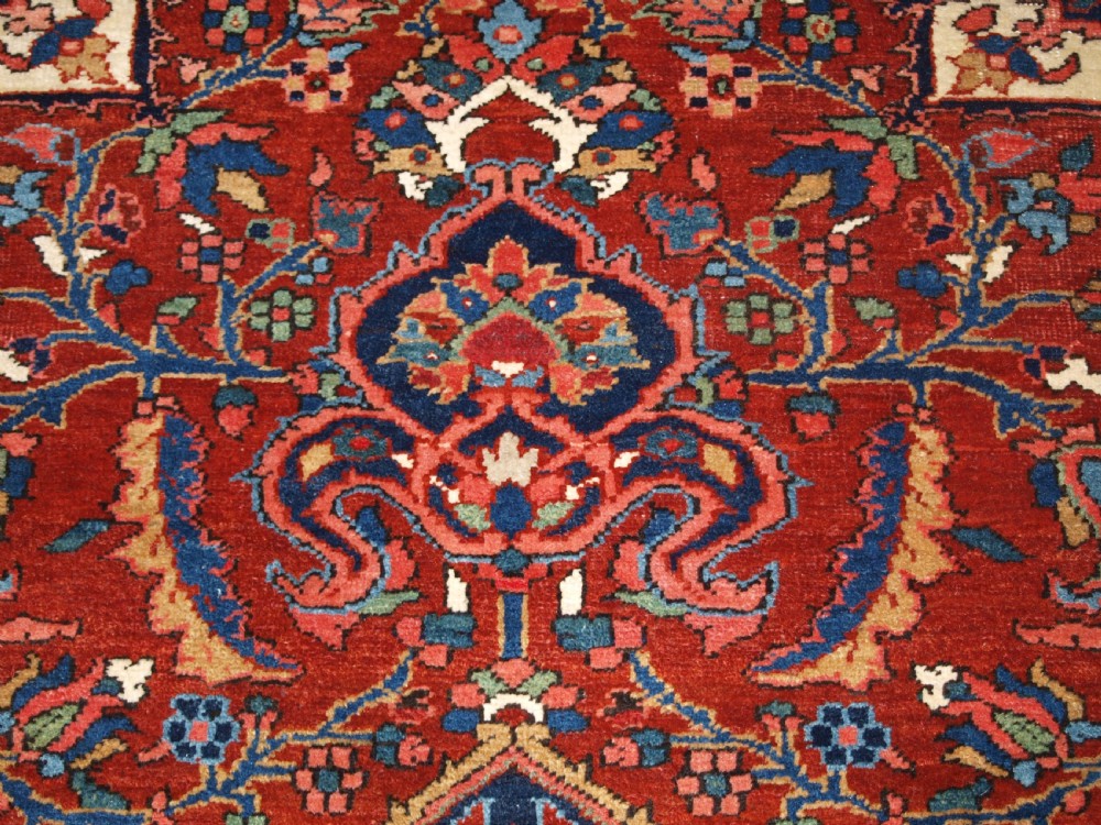 ANTIQUE AHAR HERIZ CARPET, CLASSIC DESIGN, SUPERB CONDITION, CIRCA 1900/20. View X