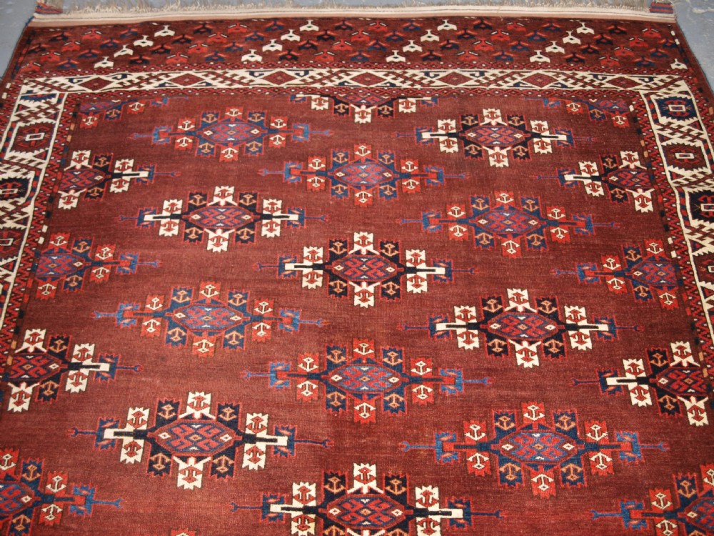 ANTIQUE YOMUT TURKMEN MAIN CARPET, KEPSE GUL DESIGN, CIRCA 1860. View III
