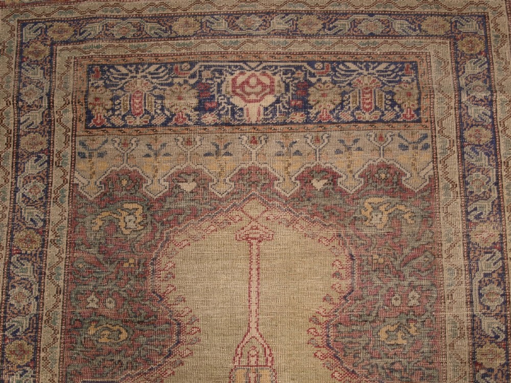 ANTIQUE TURKISH GHIORDES PRAYER RUG, CLASSIC DESIGN, 2ND HALF 19TH CENTURY. View VII