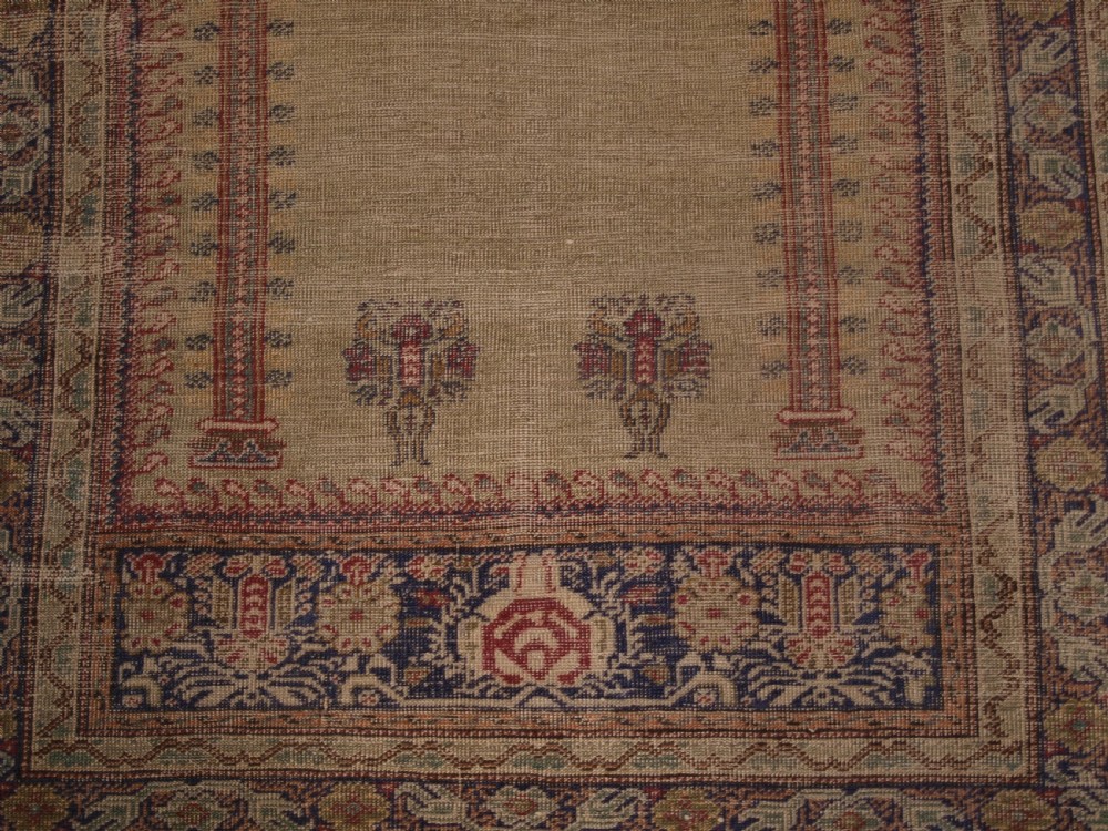 ANTIQUE TURKISH GHIORDES PRAYER RUG, CLASSIC DESIGN, 2ND HALF 19TH CENTURY. View IX