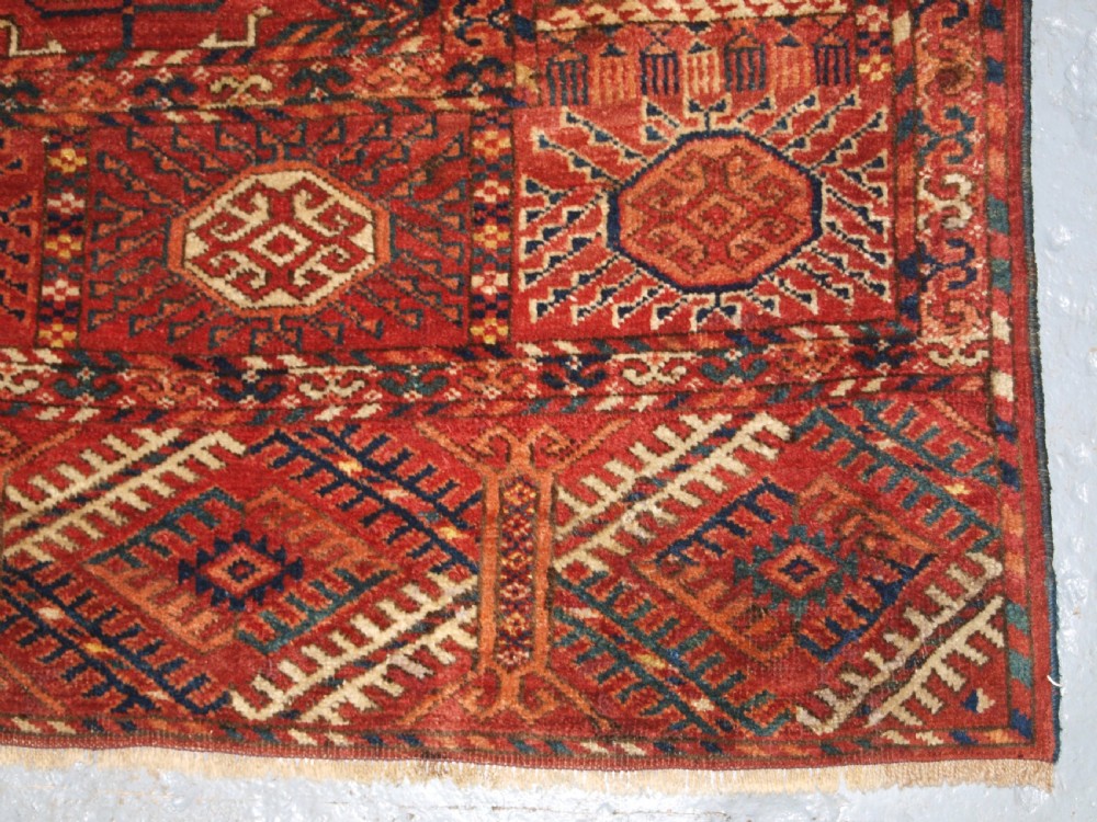 ANTIQUE TEKKE TURKMEN MAIN CARPET, LARGE ROUND GULS, CIRCA 1880. View XIII
