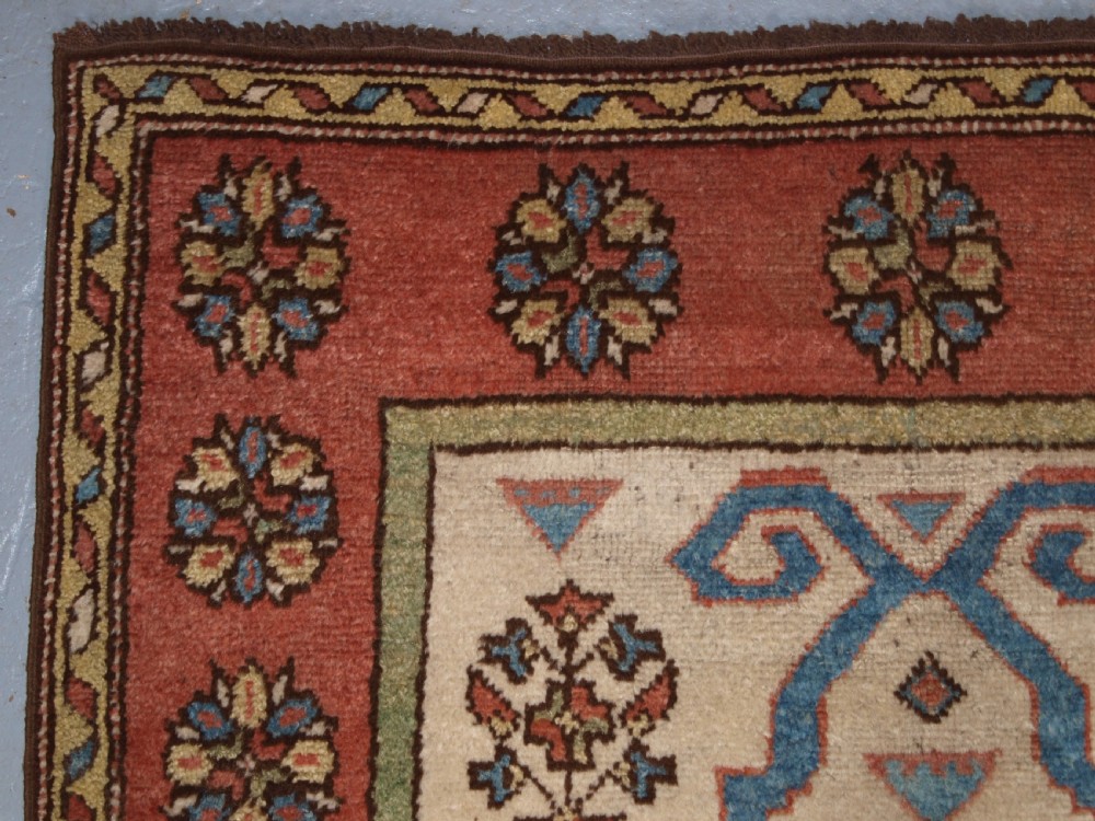 ANTIQUE TURKISH MANASTIR PRAYER RUG, RAMS HORN MIHRAB, CIRCA 1900. View IV