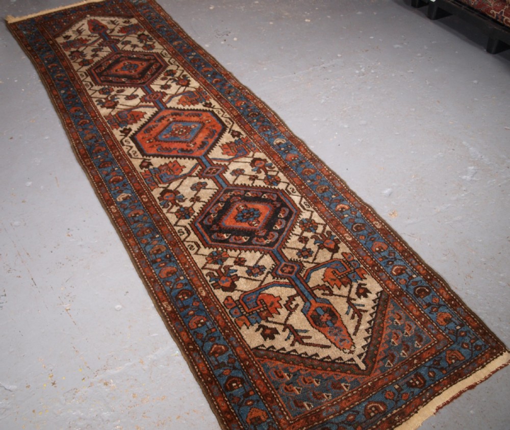 ANTIQUE KURDISH HAMADAN VILLAGE RUNNER, USEFUL NARROW SIZE, CIRCA 1920. View II