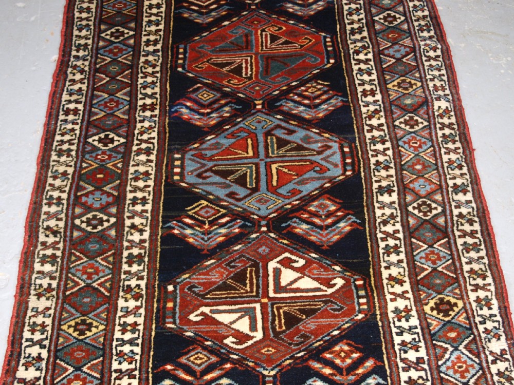 ANTIQUE KURDISH RUNNER, LONG LENGTH, EXCELLENT CONDITION, CIRCA 1920. View III