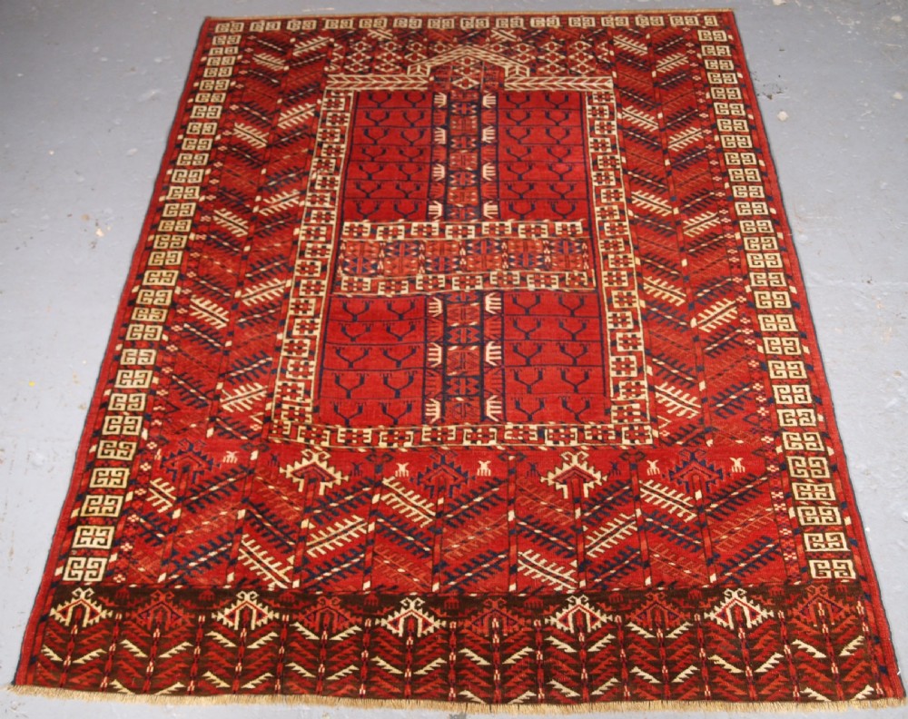 ANTIQUE TEKKE TURKMEN ENSI WITH SUPERB COLOUR, CIRCA 1880.