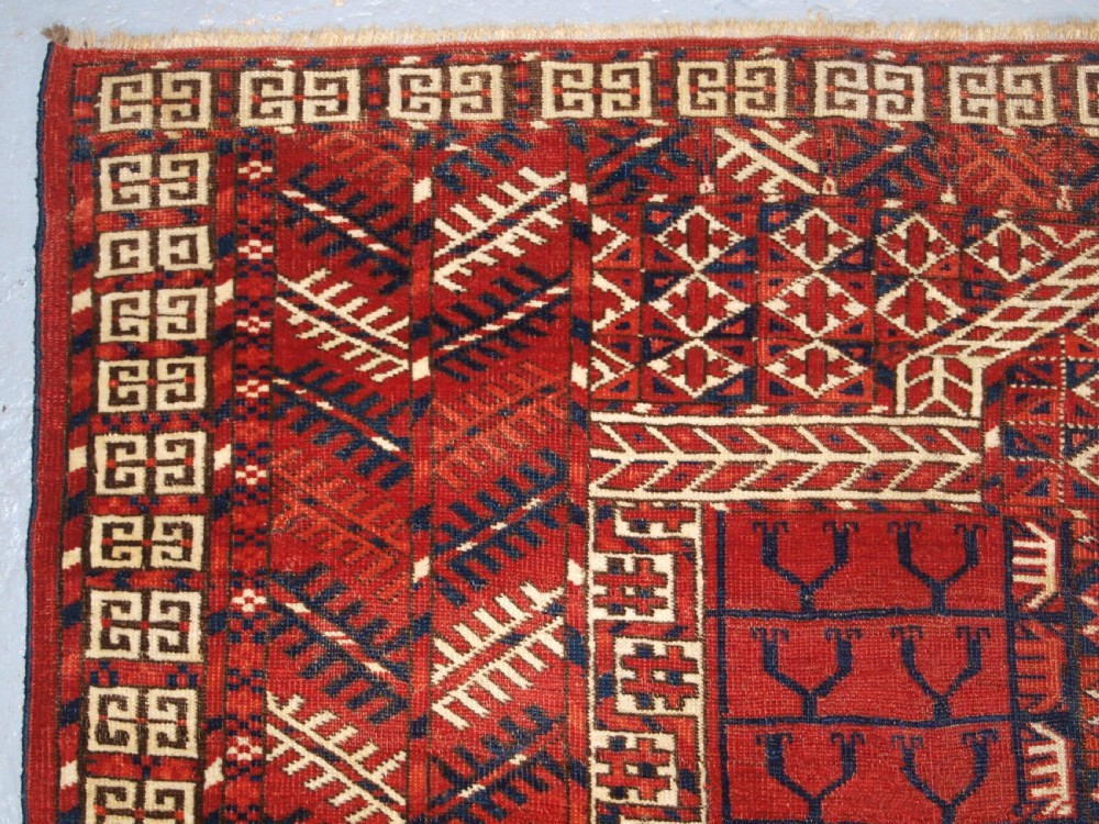 ANTIQUE TEKKE TURKMEN ENSI WITH SUPERB COLOUR, CIRCA 1880. View VI