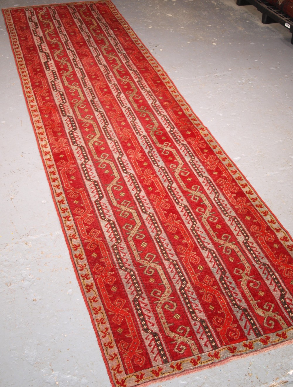 ANTIQUE TURKISH KIRSEHIR VILLAGE RUNNER WITH TRADITIONAL VINE DESIGN, CIRCA 1900. View II