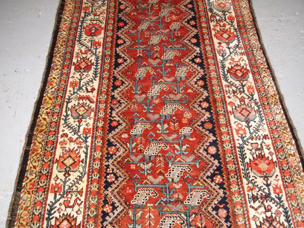 ANTIQUE MALAYER RUNNER OF LARGE SIZE, COUNTRY HOUSE STYLE, CIRCA 1900/20. View IV