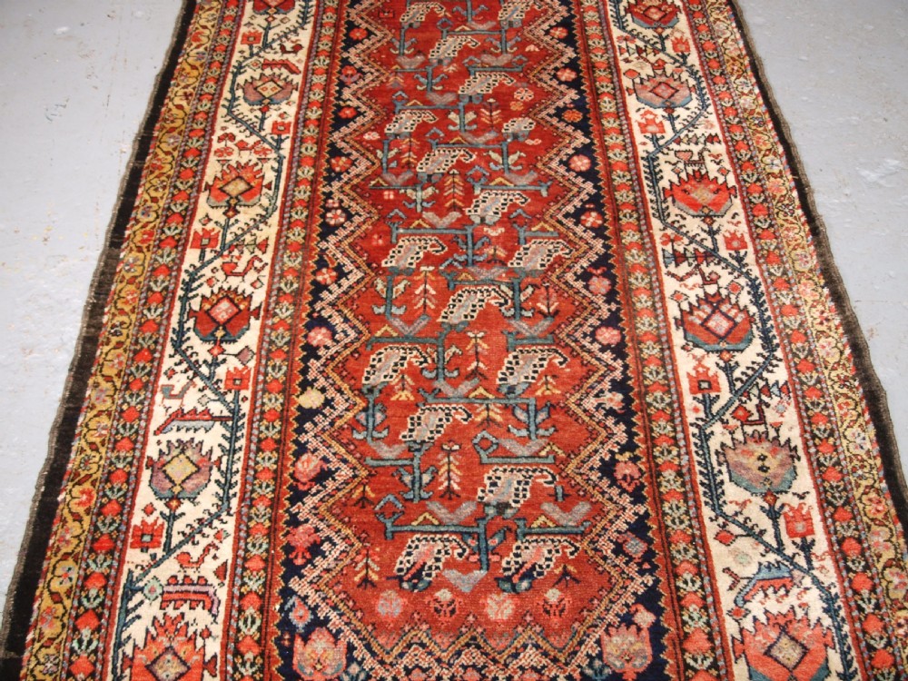 ANTIQUE MALAYER RUNNER OF LARGE SIZE, COUNTRY HOUSE STYLE, CIRCA 1900/20. View V