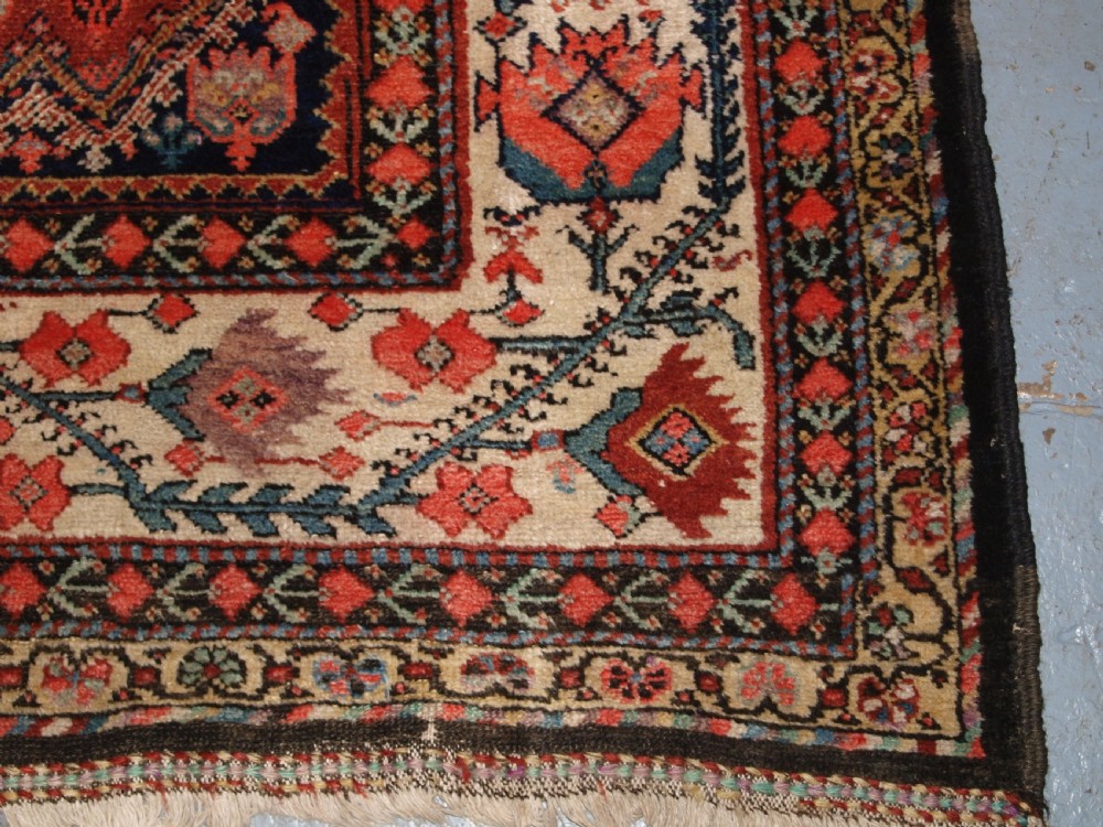 ANTIQUE MALAYER RUNNER OF LARGE SIZE, COUNTRY HOUSE STYLE, CIRCA 1900/20. View XII