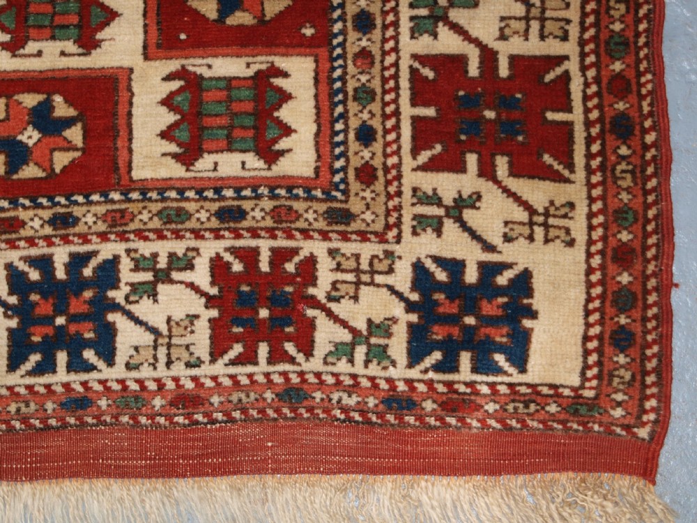 OLD TURKISH BERGAMA REGION RUG WITH TRADITIONAL DESIGN, CIRCA 1920. View XI