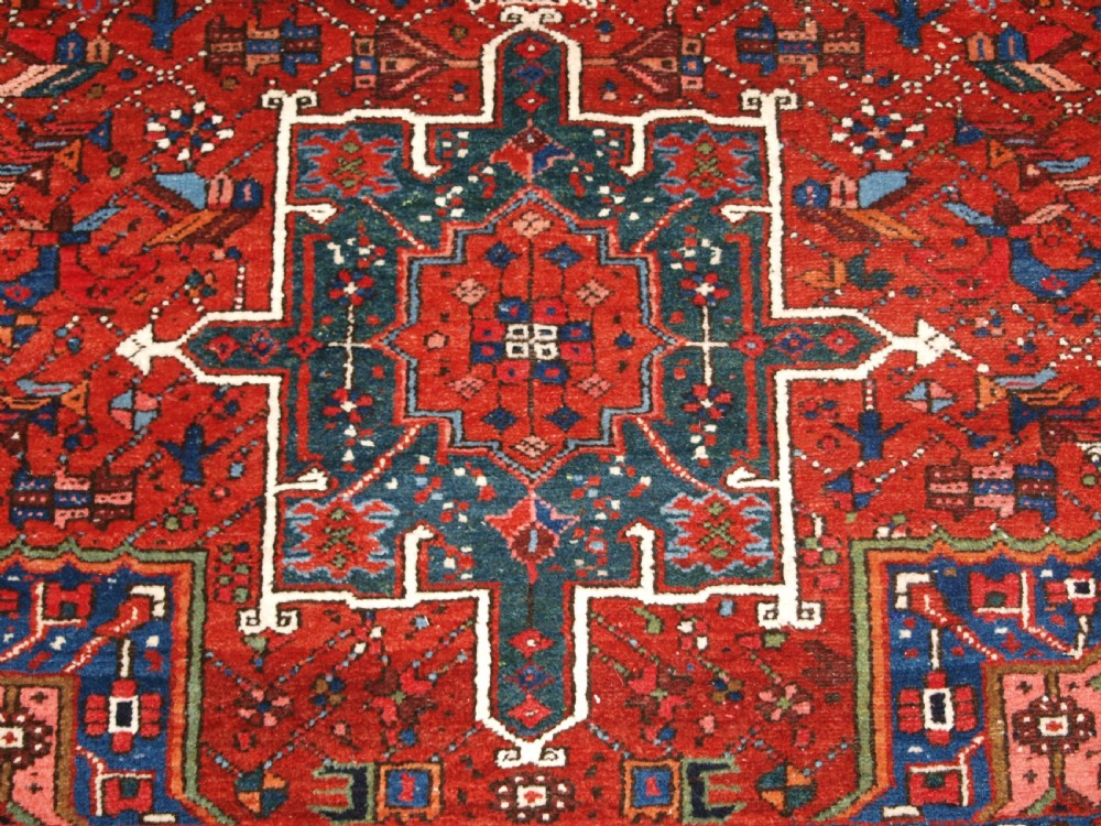 ANTIQUE KARAJA RUG OF CLASSIC DESIGN, HARD WEARING FURNISHING RUG, CIRCA 1900/20. View X
