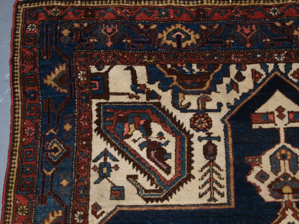 ANTIQUE HAMADAN REGION VILLAGE RUG, UNUSUAL DESIGN, CIRCA 1920. View VI