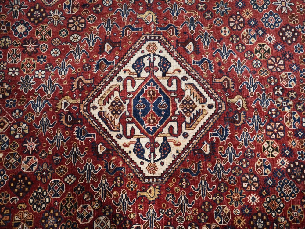 ANTIQUE SILK WEFTED TRIBAL QASHQAI RUG, OUTSTANDING EXAMPLE, CIRCA 1890. View VIII