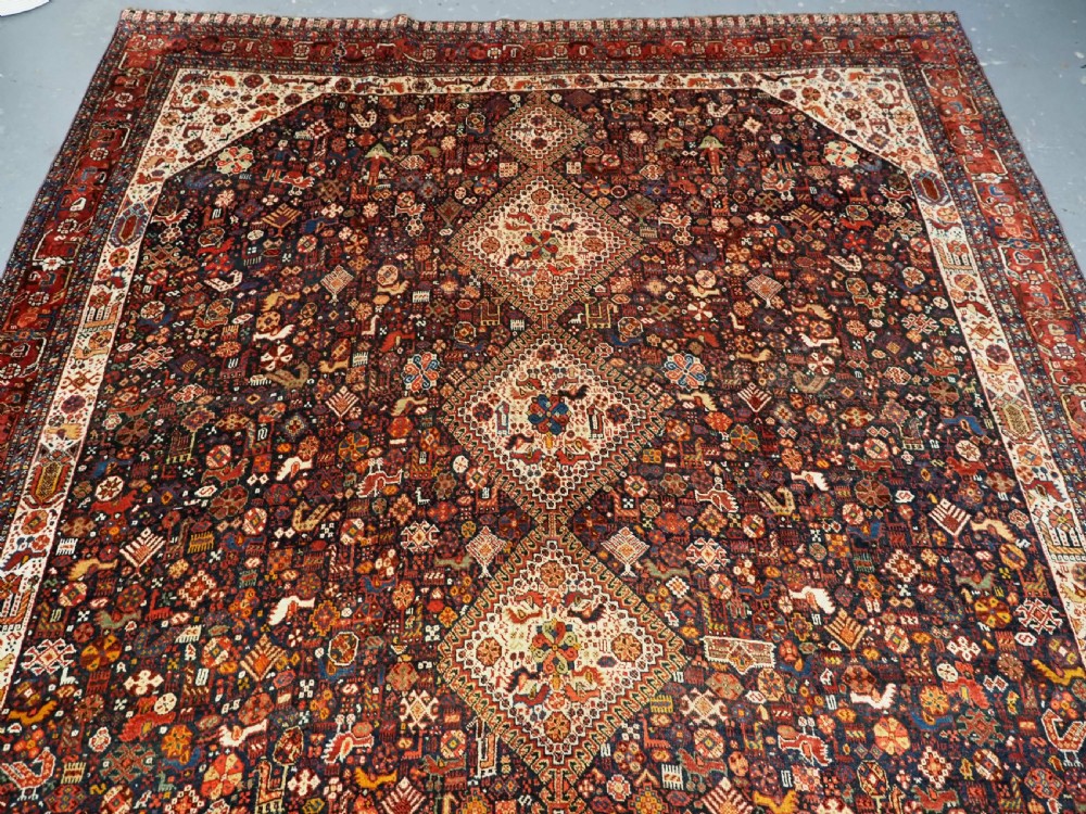 ANTIQUE KELLEH OR KHAN CARPET BY THE KHAMSEH TRIBE, VERY LARGE SIZE, CIRCA 1880. View III