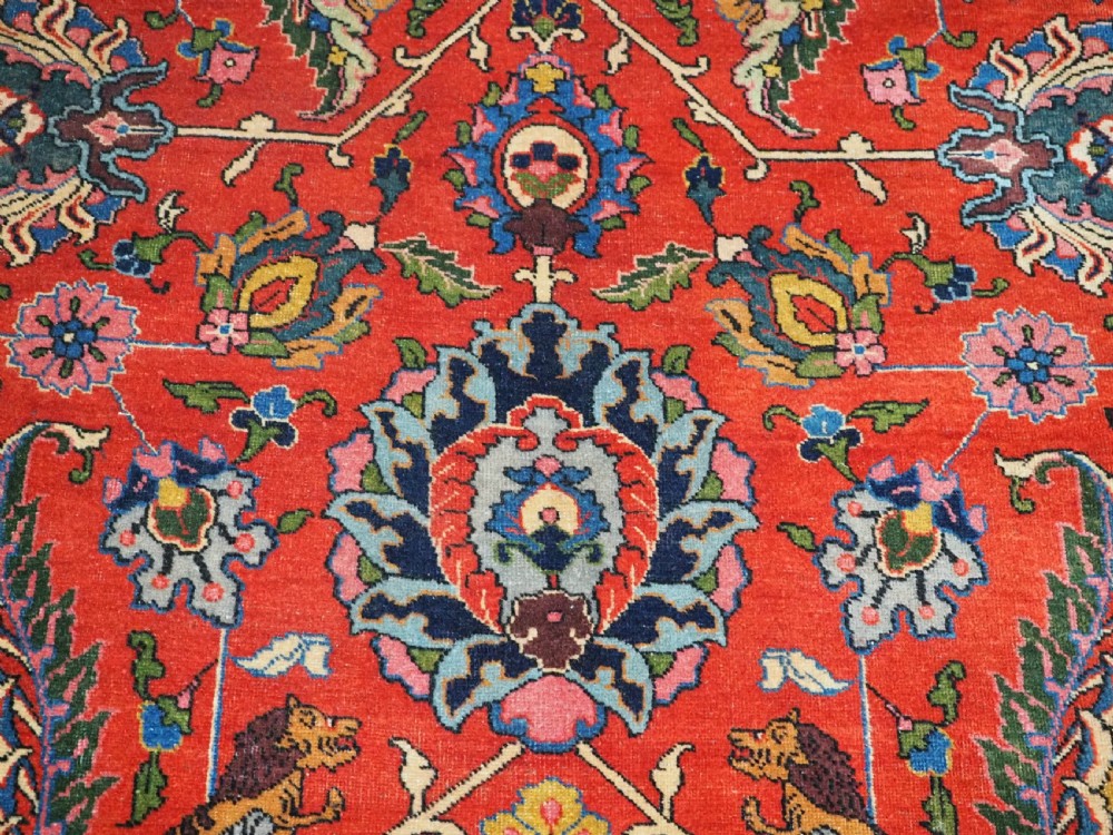 ANTIQUE TABRIZ CARPET WITH BIRDS AND LIONS, EXCELLENT CONDITION, CIRCA 1900/20. View IX