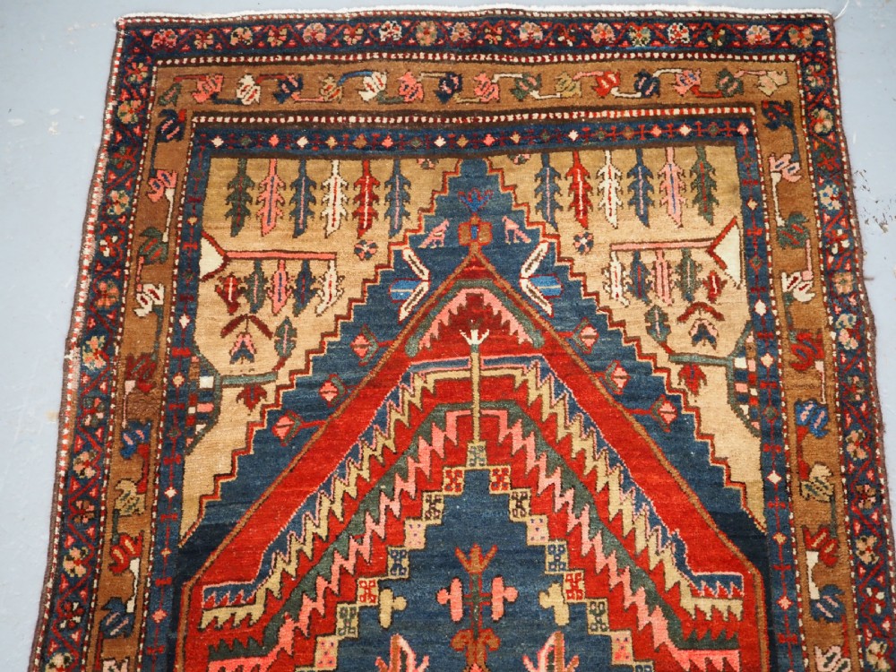 ANTIQUE HERIZ REGION VILLAGE RUG POSSIBLY BAKSHAISH, CIRCA 1900. View III