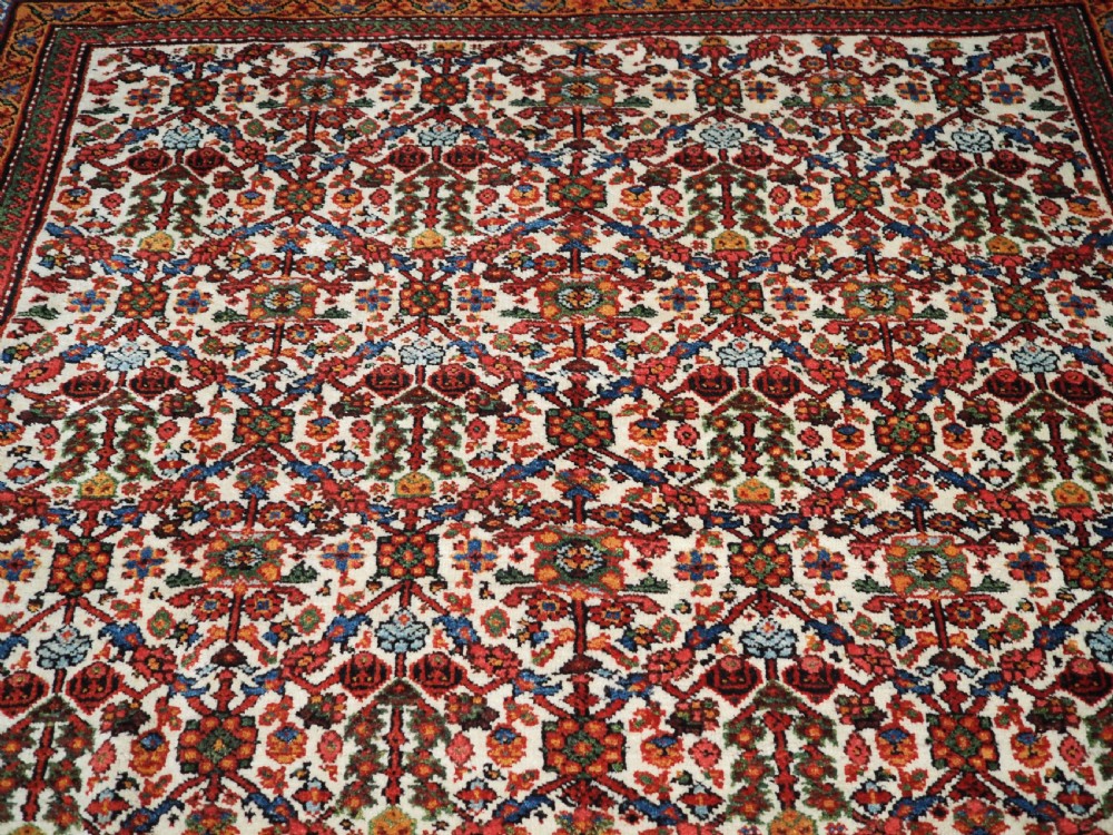 ANTIQUE FERAGHAN REGION VILLAGE CARPET, PERFECT CONDITION, CIRCA 1900/20. View IV