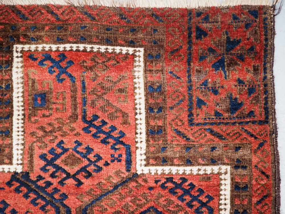 ANTIQUE BALUCH PRAYER RUG WITH LARGE LATTICE DESIGN, CIRCA 1900. View VIII