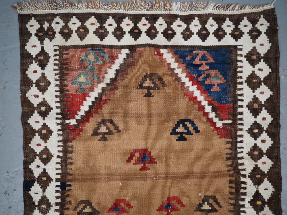 ANTIQUE SMALL TRIBAL KILIM BY THE LURI OR BAKHTIARI, CAMEL WOOL AND COTTON, CIRCA 1900. View III
