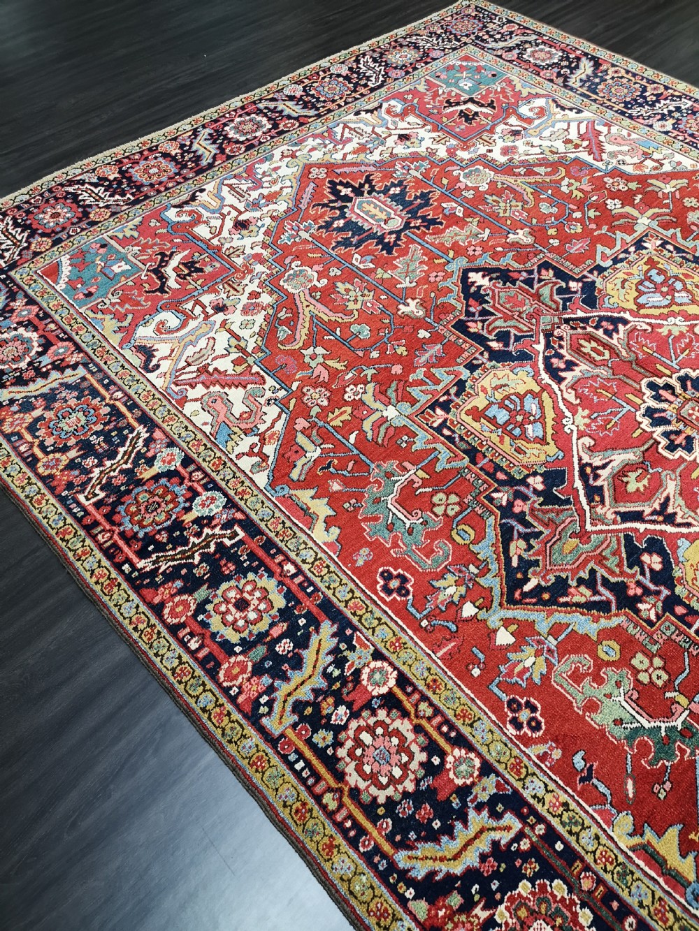 ANTIQUE HERIZ CARPET, SUPERB COLOUR AND CONDITION, CIRCA 1900. View V
