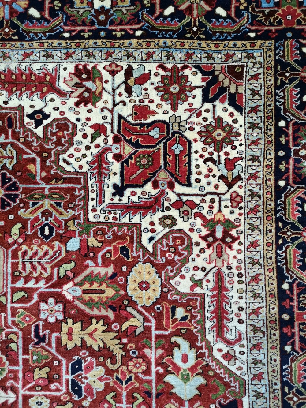 ANTIQUE HERIZ CARPET, COUNTRY HOUSE STYLE WITH SUPERB COLOUR, CIRCA 1900. View VII