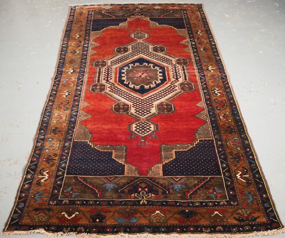 ANTIQUE TURKISH YAHYALI VILLAGE RUG, GOOD COLOUR, CIRCA 1900.