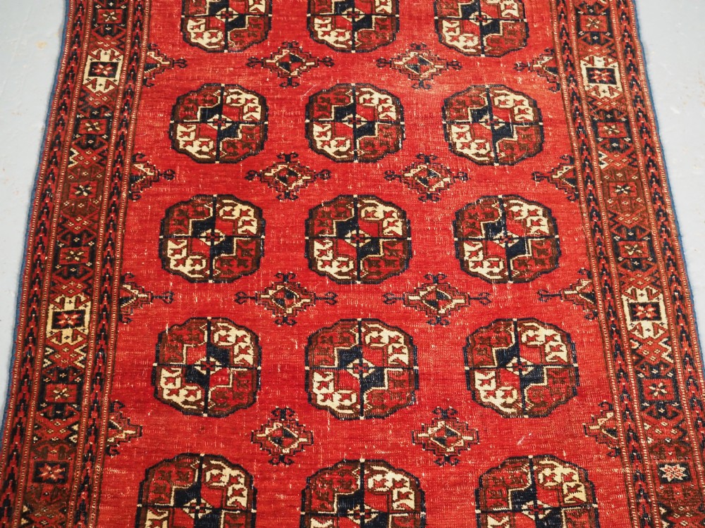ANTIQUE YOMUT TURKMEN RUG WITH UNUSUAL BORDER DESIGN, CIRCA 1900. View III