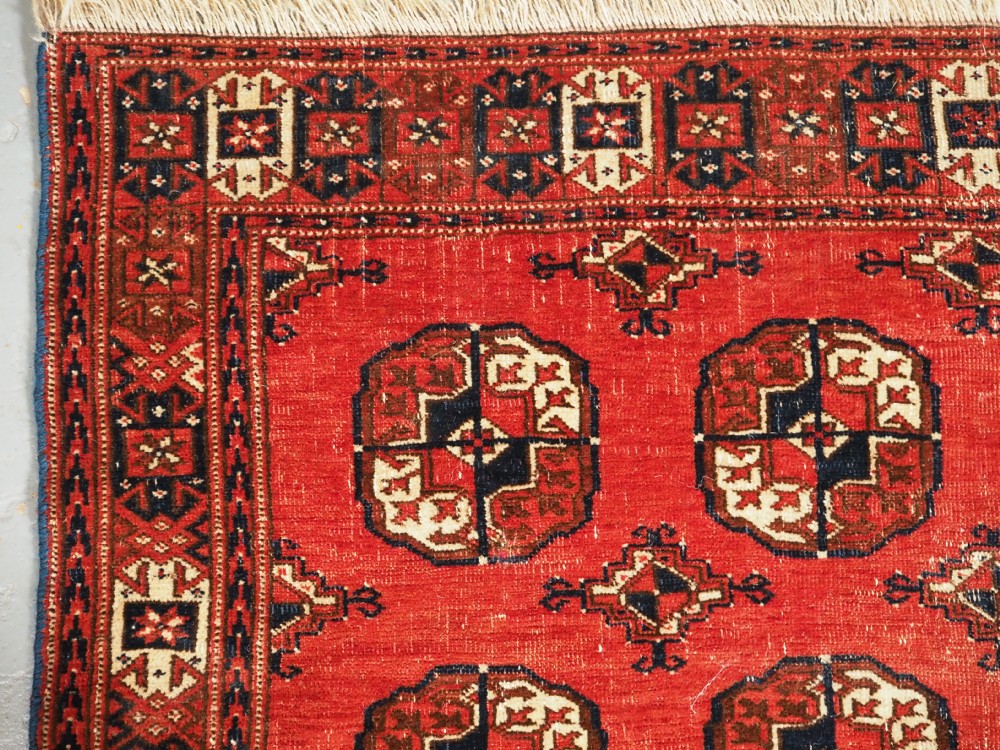 ANTIQUE YOMUT TURKMEN RUG WITH UNUSUAL BORDER DESIGN, CIRCA 1900. View V