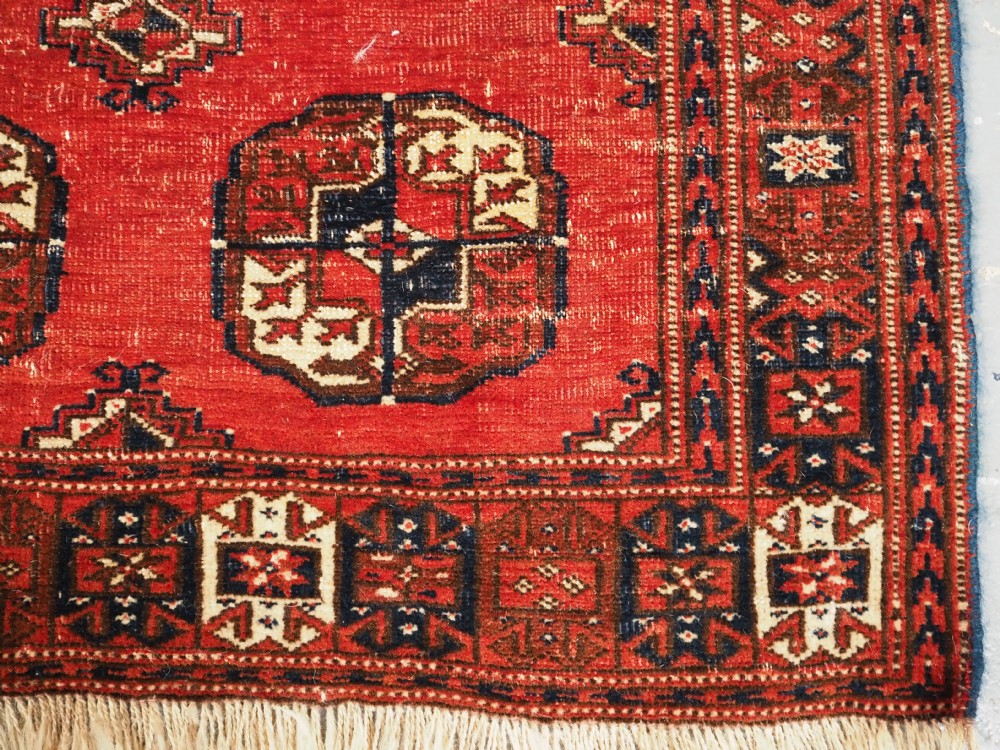 ANTIQUE YOMUT TURKMEN RUG WITH UNUSUAL BORDER DESIGN, CIRCA 1900. View VIII