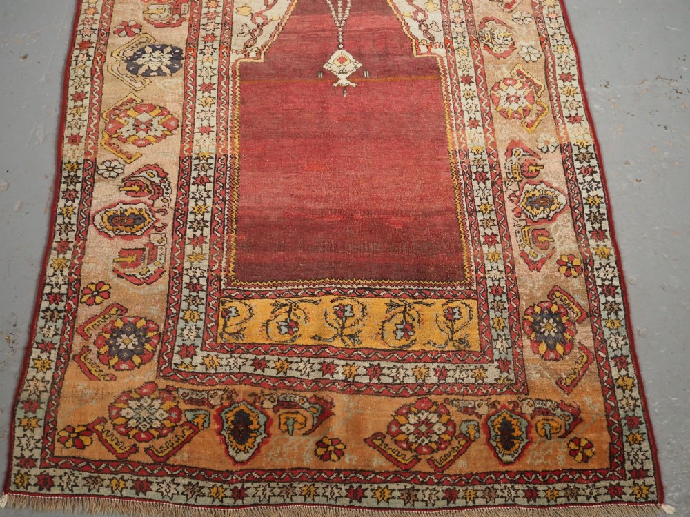 ANTIQUE TURKISH OUSHAK REGION PRAYER RUG, LATE 19TH CENTURY. View IV