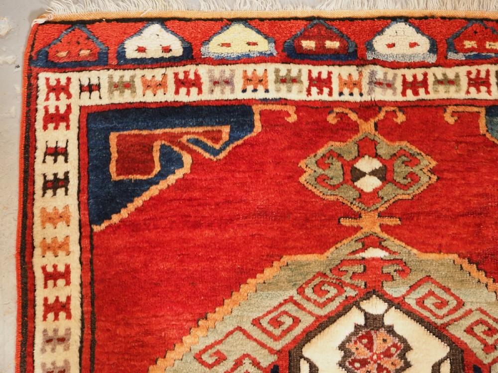 ANTIQUE TURKISH KARAPINAR RUG, CLASSIC DESIGN, 19TH CENTURY. View VI