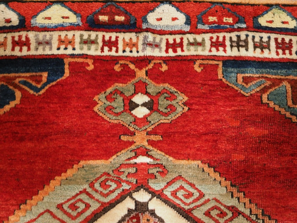 ANTIQUE TURKISH KARAPINAR RUG, CLASSIC DESIGN, 19TH CENTURY. View VIII