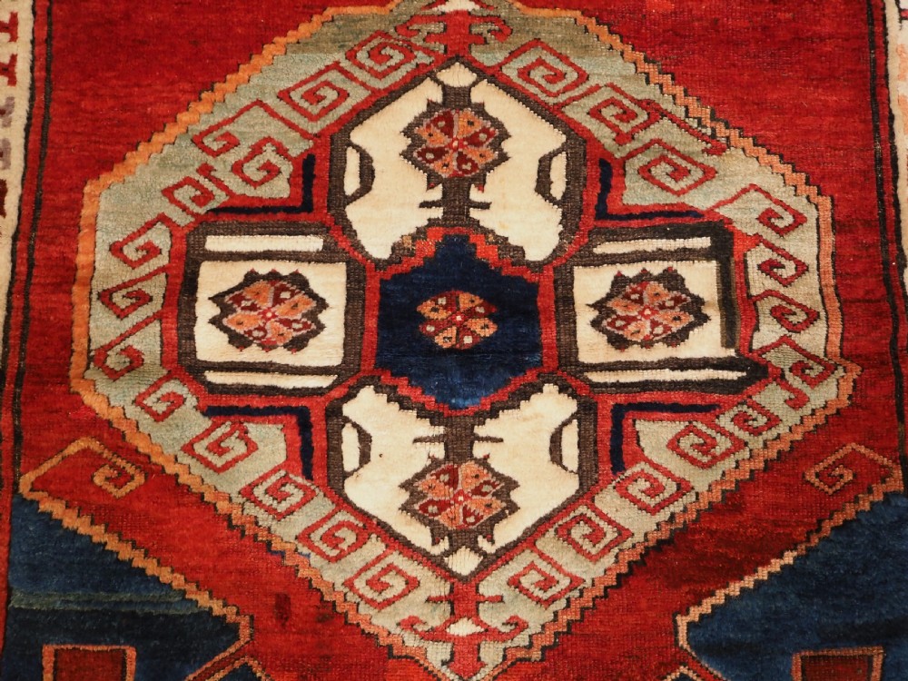 ANTIQUE TURKISH KARAPINAR RUG, CLASSIC DESIGN, 19TH CENTURY. View IX