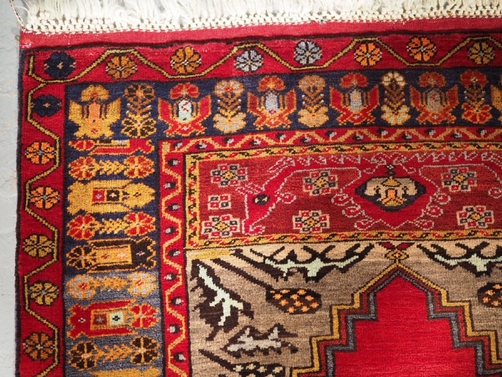 OLD TURKISH VILLAGE RUG, TRADITIONAL DESIGN, CIRCA 1930. View VI