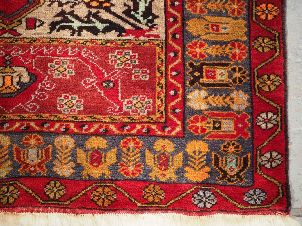 OLD TURKISH VILLAGE RUG, TRADITIONAL DESIGN, CIRCA 1930. View X