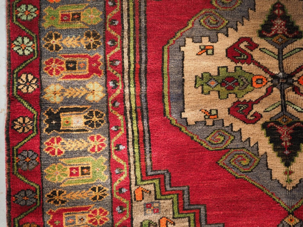 OLD CENTRAL ANATOLIAN TURKISH VILLAGE RUG, SINGLE MEDALLION, CIRCA 1930. View VII
