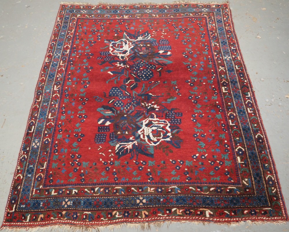 ANTIQUE AFSHAR RUG WITH FLORAL GUL FARANG DESIGN, CIRCA 1900.