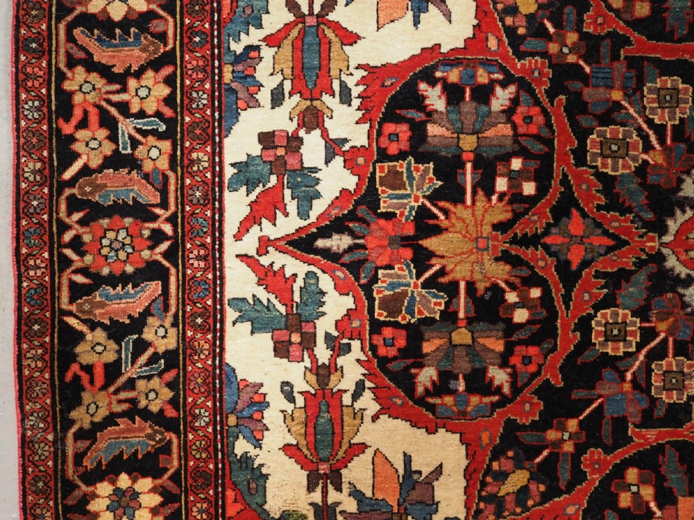 ANTIQUE SAROUK RUG, BEAUTIFUL FLORAL SPRAY DESIGN, CIRCA 1900/20. View VII